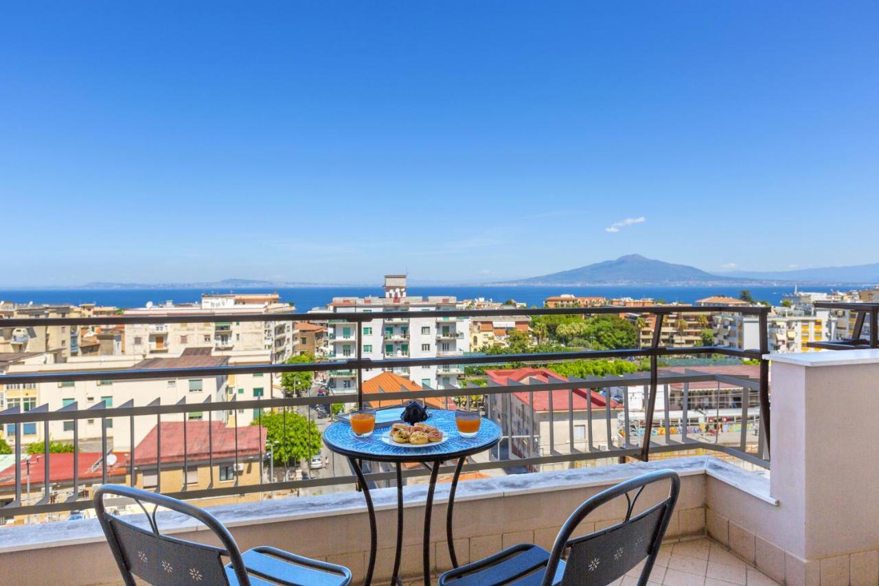 Amore Rentals - Appartamento Cielomare Sorrent Exterior foto